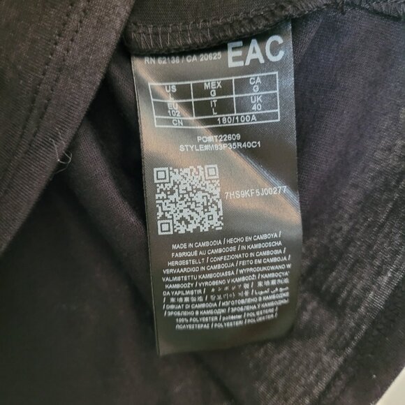 GUESS Men's Large Black Shine V-Neck T-Shirt - Picture 5 of 5